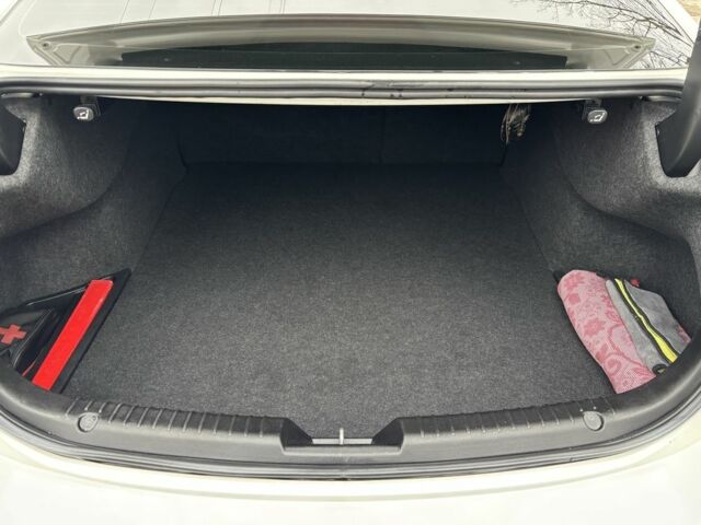 Белый Мазда 6, объемом двигателя 2.5 л и пробегом 76 тыс. км за 15500 $, фото 16 на Automoto.ua