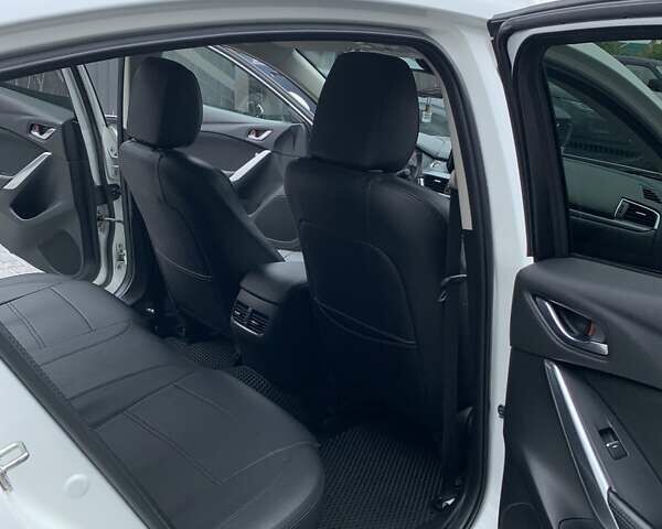 Белый Мазда 6, объемом двигателя 2 л и пробегом 86 тыс. км за 16700 $, фото 11 на Automoto.ua