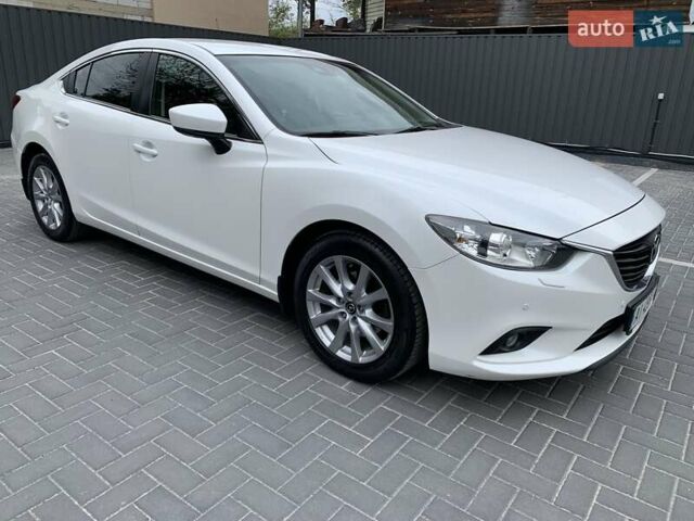 Белый Мазда 6, объемом двигателя 2 л и пробегом 86 тыс. км за 16700 $, фото 5 на Automoto.ua