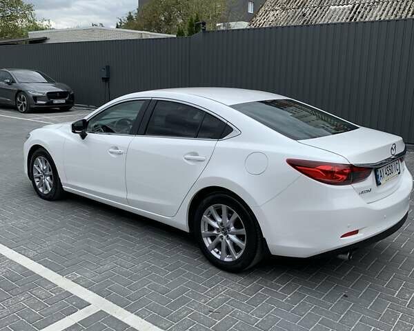 Белый Мазда 6, объемом двигателя 2 л и пробегом 86 тыс. км за 16700 $, фото 3 на Automoto.ua