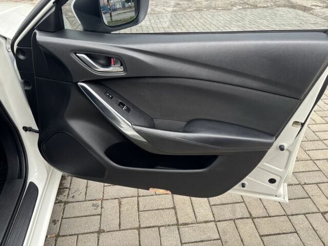 Белый Мазда 6, объемом двигателя 2.5 л и пробегом 76 тыс. км за 15500 $, фото 15 на Automoto.ua