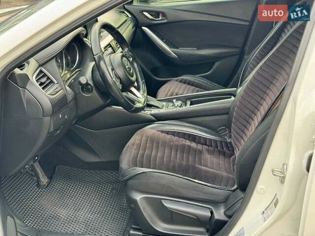 Білий Мазда 6, об'ємом двигуна 2.5 л та пробігом 125 тис. км за 13890 $, фото 13 на Automoto.ua