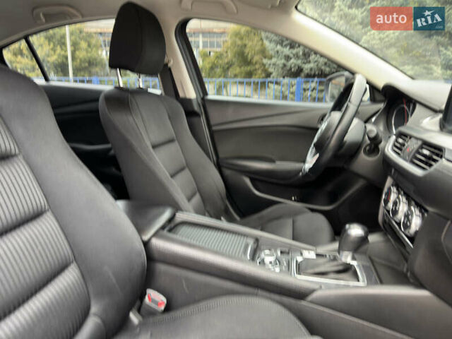 Белый Мазда 6, объемом двигателя 2.49 л и пробегом 138 тыс. км за 12800 $, фото 5 на Automoto.ua