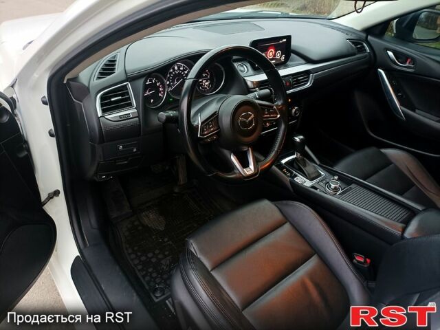 Білий Мазда 6, об'ємом двигуна 2.5 л та пробігом 81 тис. км за 17500 $, фото 6 на Automoto.ua