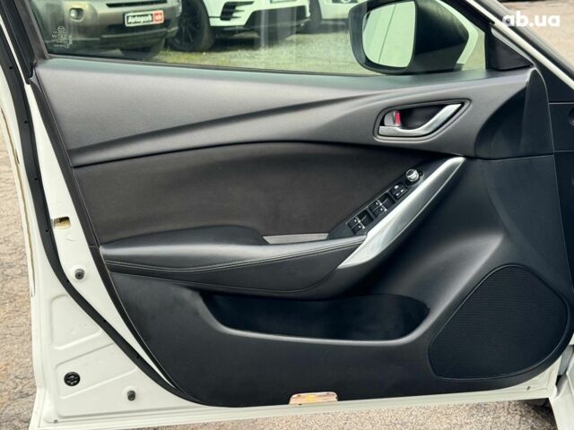 Белый Мазда 6, объемом двигателя 2.5 л и пробегом 125 тыс. км за 13890 $, фото 11 на Automoto.ua