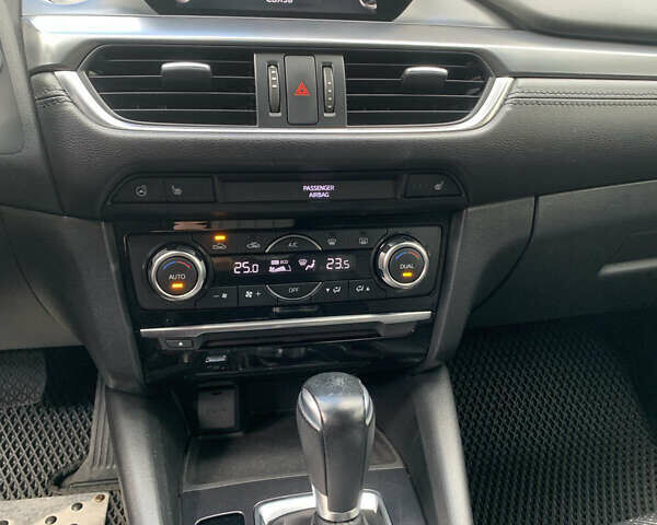 Белый Мазда 6, объемом двигателя 2 л и пробегом 86 тыс. км за 16700 $, фото 14 на Automoto.ua