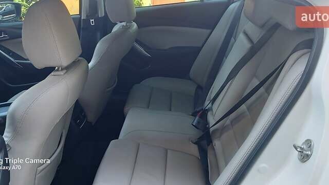 Белый Мазда 6, объемом двигателя 2.5 л и пробегом 72 тыс. км за 17500 $, фото 9 на Automoto.ua