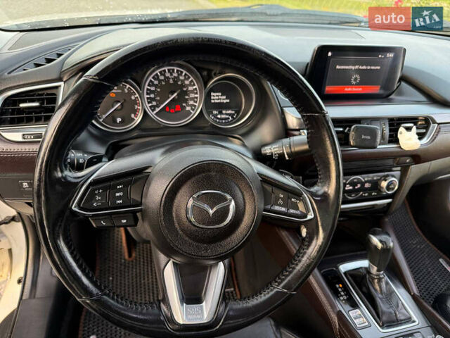 Белый Мазда 6, объемом двигателя 2.49 л и пробегом 158 тыс. км за 15450 $, фото 12 на Automoto.ua
