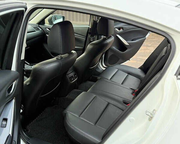 Белый Мазда 6, объемом двигателя 2.49 л и пробегом 116 тыс. км за 15900 $, фото 8 на Automoto.ua