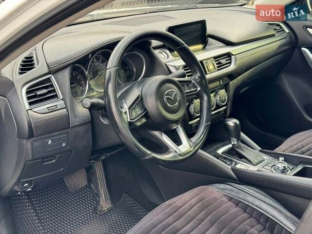 Білий Мазда 6, об'ємом двигуна 2.5 л та пробігом 125 тис. км за 13890 $, фото 15 на Automoto.ua