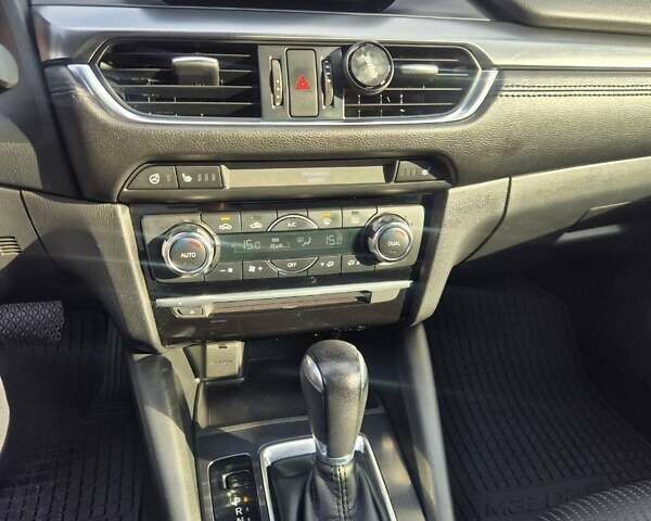 Білий Мазда 6, об'ємом двигуна 2 л та пробігом 105 тис. км за 16300 $, фото 12 на Automoto.ua
