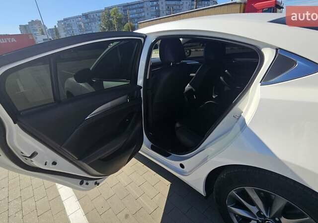 Мазда 6 2018 в Сумах на Automoto.ua Белый Мазда 6, объемом двигателя 2 л и пробегом 100 тыс. км за 19999 $, фото 39 на Automoto.ua