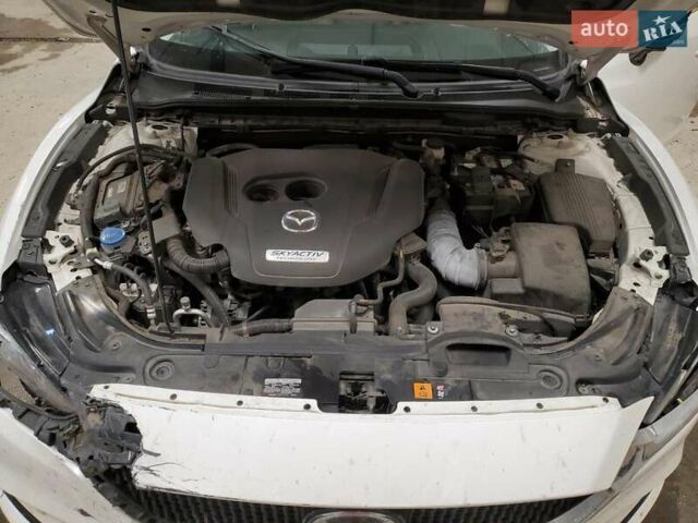 Белый Мазда 6, объемом двигателя 2.5 л и пробегом 57 тыс. км за 2500 $, фото 10 на Automoto.ua