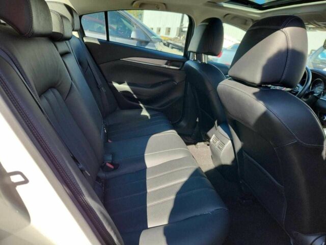 Белый Мазда 6, объемом двигателя 2.5 л и пробегом 78 тыс. км за 3800 $, фото 9 на Automoto.ua