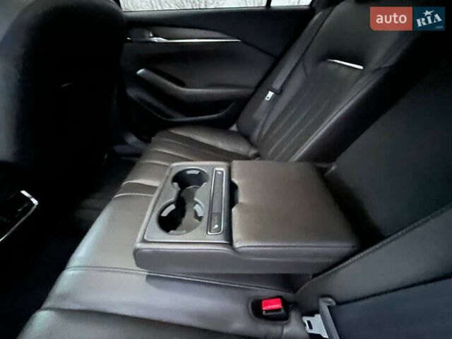 Белый Мазда 6, объемом двигателя 2.49 л и пробегом 70 тыс. км за 19999 $, фото 17 на Automoto.ua