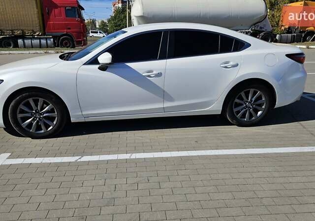 Мазда 6 2018 в Сумах на Automoto.ua Белый Мазда 6, объемом двигателя 2 л и пробегом 100 тыс. км за 19999 $, фото 6 на Automoto.ua