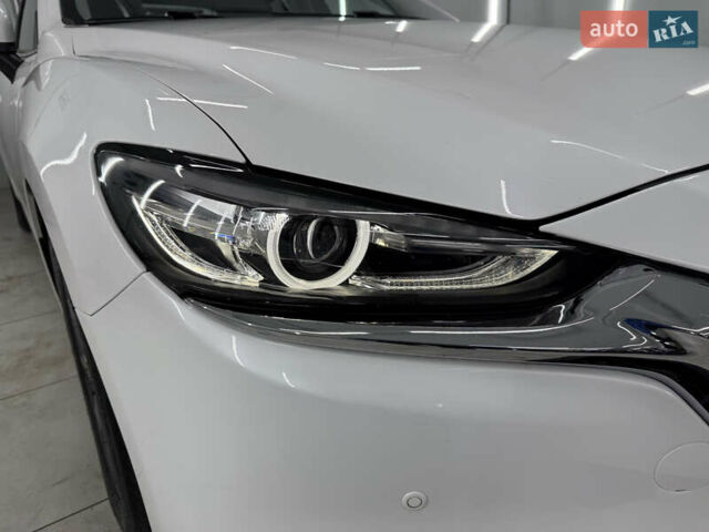 Белый Мазда 6, объемом двигателя 2 л и пробегом 110 тыс. км за 20500 $, фото 12 на Automoto.ua