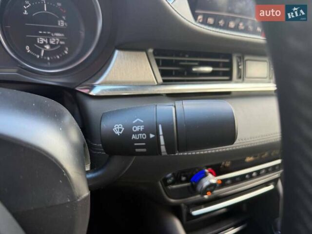 Білий Мазда 6, об'ємом двигуна 2 л та пробігом 134 тис. км за 20490 $, фото 16 на Automoto.ua