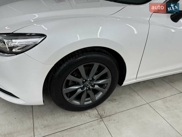 Белый Мазда 6, объемом двигателя 2 л и пробегом 110 тыс. км за 20500 $, фото 3 на Automoto.ua