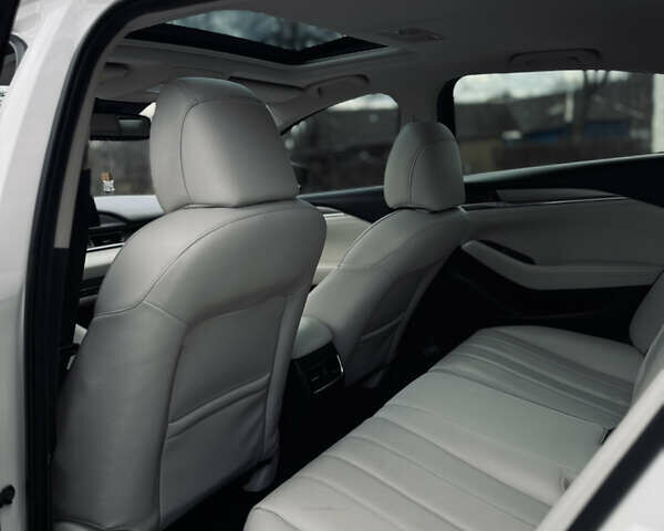 Мазда 6 2019 в Косове на Automoto.ua Белый Мазда 6, объемом двигателя 2.49 л и пробегом 90 тыс. км за 20300 $, фото 12 на Automoto.ua