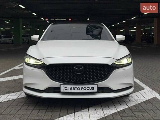 Белый Мазда 6, объемом двигателя 2 л и пробегом 121 тыс. км за 17990 $, фото 2 на Automoto.ua
