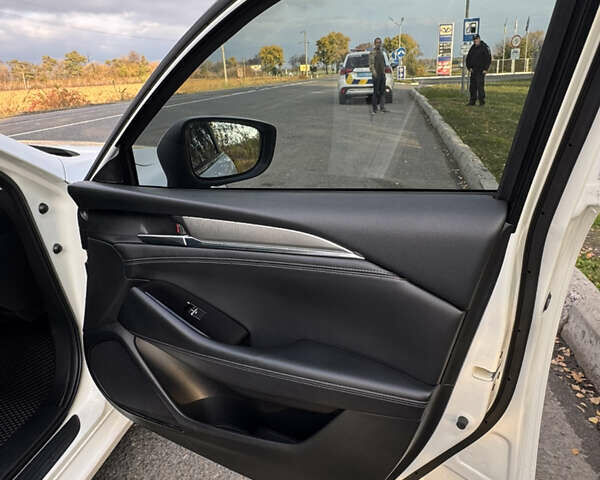 Мазда 6 2019 в Черкассах на Automoto.ua Белый Мазда 6, объемом двигателя 2.49 л и пробегом 148 тыс. км за 15500 $, фото 11 на Automoto.ua