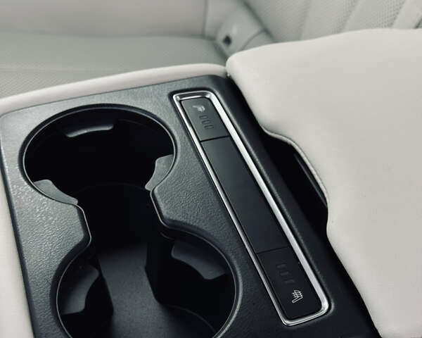 Мазда 6 2019 в Косове на Automoto.ua Белый Мазда 6, объемом двигателя 2.49 л и пробегом 90 тыс. км за 20300 $, фото 31 на Automoto.ua
