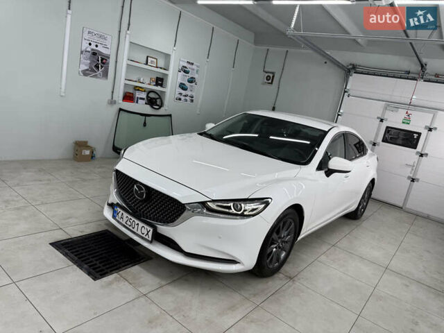 Белый Мазда 6, объемом двигателя 2 л и пробегом 110 тыс. км за 20500 $, фото 2 на Automoto.ua
