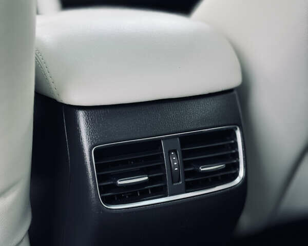 Мазда 6 2019 в Косове на Automoto.ua Белый Мазда 6, объемом двигателя 2.49 л и пробегом 90 тыс. км за 20300 $, фото 15 на Automoto.ua
