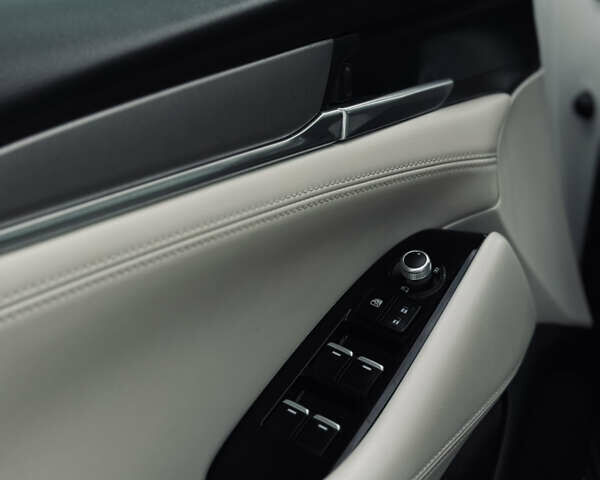 Мазда 6 2019 в Косове на Automoto.ua Белый Мазда 6, объемом двигателя 2.49 л и пробегом 90 тыс. км за 20300 $, фото 27 на Automoto.ua