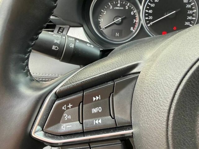 Белый Мазда 6, объемом двигателя 2 л и пробегом 150 тыс. км за 17700 $, фото 13 на Automoto.ua