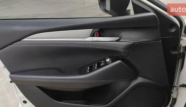 Білий Мазда 6, об'ємом двигуна 2.49 л та пробігом 86 тис. км за 24000 $, фото 11 на Automoto.ua