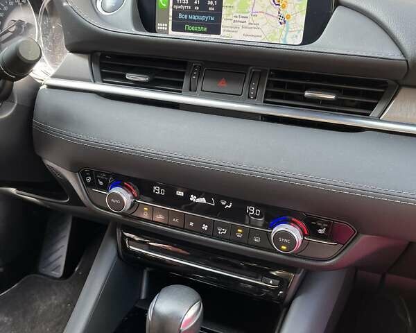 Белый Мазда 6, объемом двигателя 2 л и пробегом 120 тыс. км за 20500 $, фото 2 на Automoto.ua
