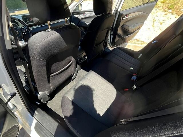 Білий Мазда 6, об'ємом двигуна 2 л та пробігом 126 тис. км за 21000 $, фото 7 на Automoto.ua