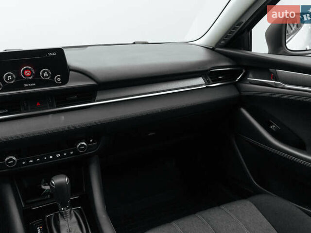 Білий Мазда 6, об'ємом двигуна 2 л та пробігом 30 тис. км за 23228 $, фото 13 на Automoto.ua