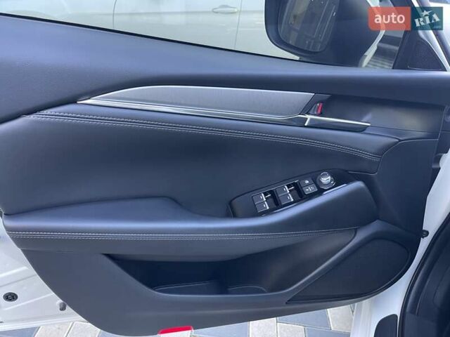 Белый Мазда 6, объемом двигателя 2 л и пробегом 18 тыс. км за 22999 $, фото 20 на Automoto.ua