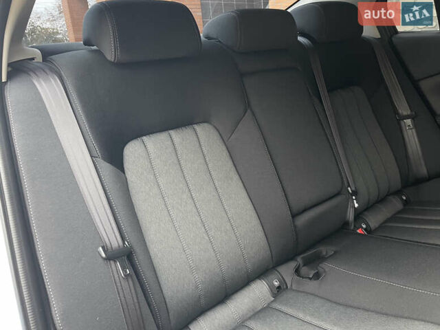 Білий Мазда 6, об'ємом двигуна 2 л та пробігом 22 тис. км за 23400 $, фото 38 на Automoto.ua