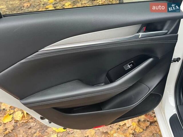 Белый Мазда 6, объемом двигателя 2 л и пробегом 52 тыс. км за 24990 $, фото 22 на Automoto.ua