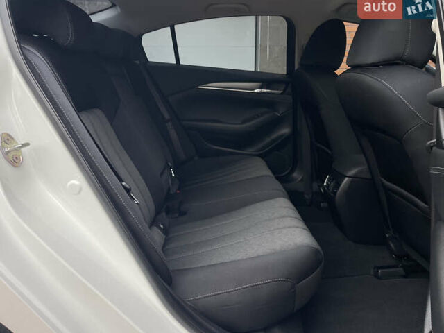 Білий Мазда 6, об'ємом двигуна 2 л та пробігом 22 тис. км за 23400 $, фото 36 на Automoto.ua
