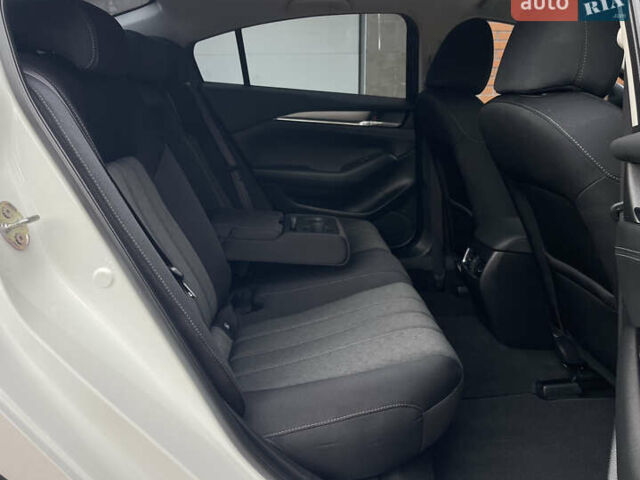 Білий Мазда 6, об'ємом двигуна 2 л та пробігом 22 тис. км за 23400 $, фото 37 на Automoto.ua