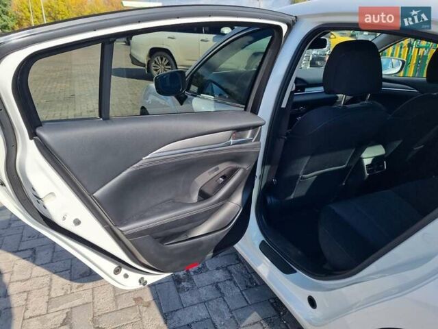 Білий Мазда 6, об'ємом двигуна 2 л та пробігом 51 тис. км за 25500 $, фото 30 на Automoto.ua