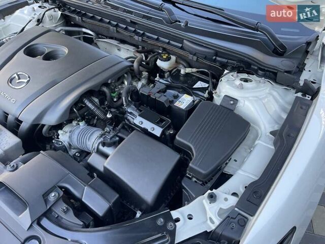 Білий Мазда 6, об'ємом двигуна 2 л та пробігом 18 тис. км за 23900 $, фото 34 на Automoto.ua