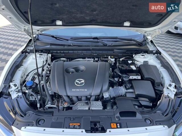 Білий Мазда 6, об'ємом двигуна 2 л та пробігом 18 тис. км за 23900 $, фото 32 на Automoto.ua