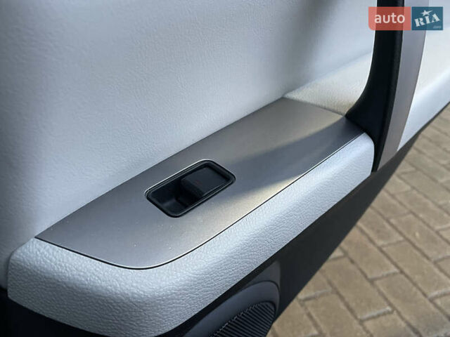 Білий Мазда 6, об'ємом двигуна 2 л та пробігом 203 тис. км за 7650 $, фото 60 на Automoto.ua