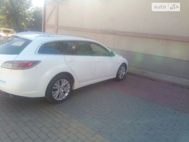 Белый Мазда 6, объемом двигателя 2 л и пробегом 300 тыс. км за 6400 $, фото 3 на Automoto.ua