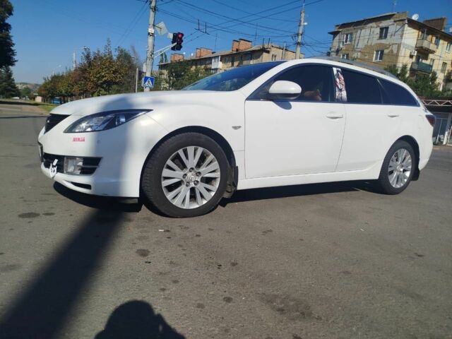 Белый Мазда 6, объемом двигателя 2 л и пробегом 477 тыс. км за 3760 $, фото 1 на Automoto.ua