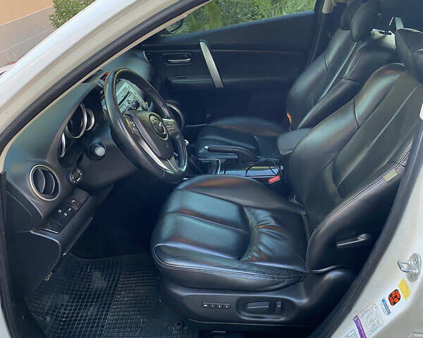 Білий Мазда 6, об'ємом двигуна 2.2 л та пробігом 290 тис. км за 6700 $, фото 8 на Automoto.ua