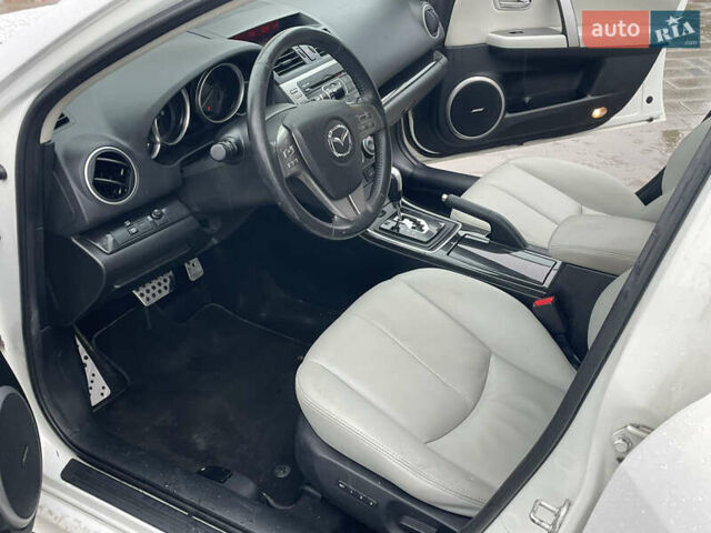 Білий Мазда 6, об'ємом двигуна 2 л та пробігом 203 тис. км за 7650 $, фото 27 на Automoto.ua