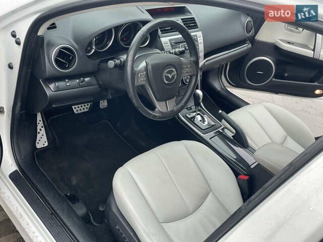 Білий Мазда 6, об'ємом двигуна 2 л та пробігом 203 тис. км за 7650 $, фото 28 на Automoto.ua
