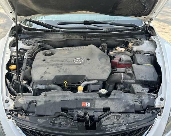 Белый Мазда 6, объемом двигателя 2 л и пробегом 252 тыс. км за 6900 $, фото 10 на Automoto.ua